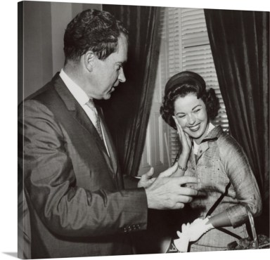 former-child-actress-shirley-temple-black-with-vice-president-richard-nixon,2403789.jpg